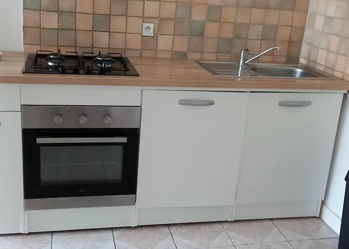 F2 Plages Du Debarquement Apartamento *